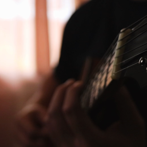 美女被人草人视频
